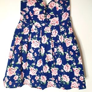 Feathers Medium Strapless Flower Dress